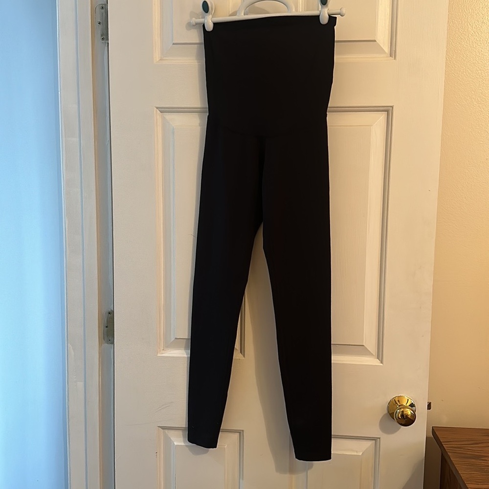 Beyond the Bump by Beyond Yoga Black Maternity Leggings size Small